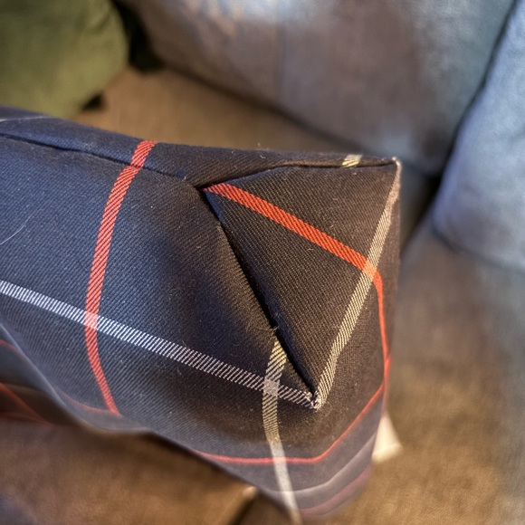 Burberry London Vintage Navy Plaid Tote Bag - Picture 3 of 7